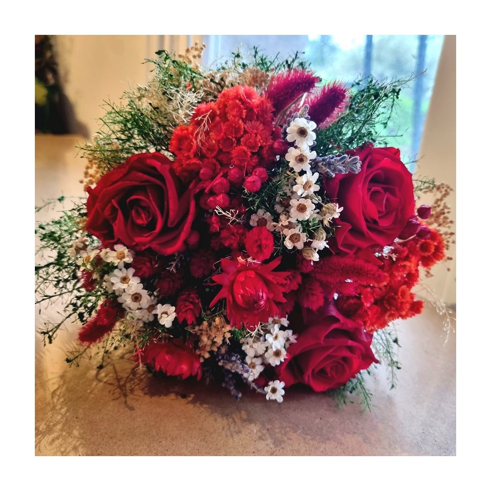 Bouquet de fleurs séchées rouge – roses éternelles et fleurs séchées Deco-Vegetale
