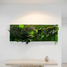 tableau vegetal sans entretien  posé au mur au dessus d'une console