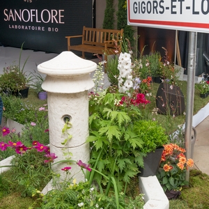 parterre de plantes fleuries pour un evenementiel l'oreal